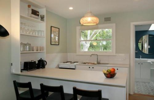 Anna Bay House | Sahara Trails Cabin 3 WiFi Air Conditioning Horse Riding and much more