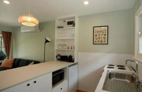 Anna Bay House | Sahara Trails Cabin 3 WiFi Air Conditioning Horse Riding and much more