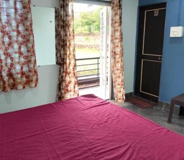 Ambavna Hotel | Sahyadri Hotel and Room Stay