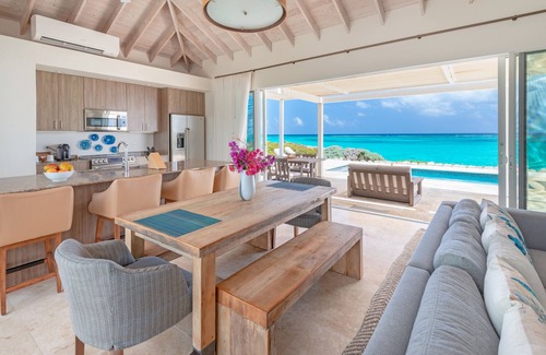 Cockburn Harbour Hotel | Sailrock South Caicos, Small Luxury Hotels of the World