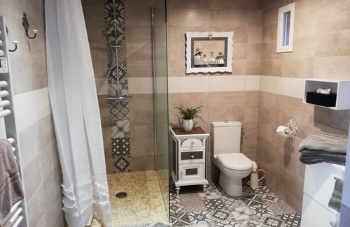 Tour-de-Faure Bed & Breakfast | SAINT JACQUES" air-conditioned gîte, swimming pool 2 km from Saint Cirq Lapopie