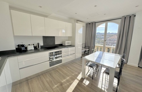 Saint-Tropez City Centre Apartment | Saint Tropez CENTRE 2 BEDROOM APARTMENT