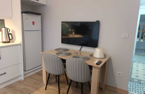 Uskudar Apartment | SAKİN KONAKLAMA HIZLI WIFI 1+1 YENİ DAİRE