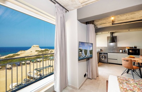 Marsalforn Apartment | Salini Suites Luxury Accommodation with Terrace 401
