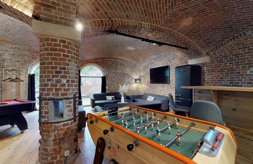 Talmas House | Salle de Jeux Dans un Écurie
