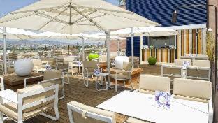 El Prat de Llobregat Hotel | Salles Ciutat del Prat Barcelona Airport
