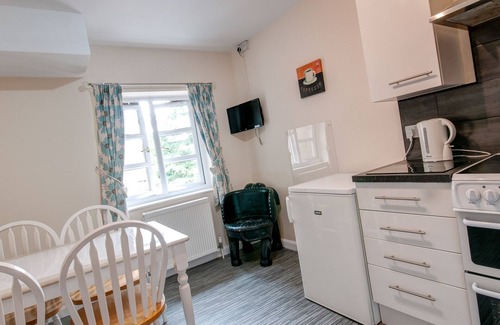 Denstone Apartment | Sally Suite at Heywood Hall