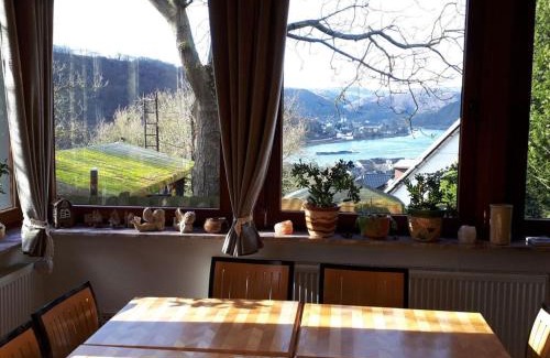 Kamp-Bornhofen House | Salmagundi Comfortable holiday residence