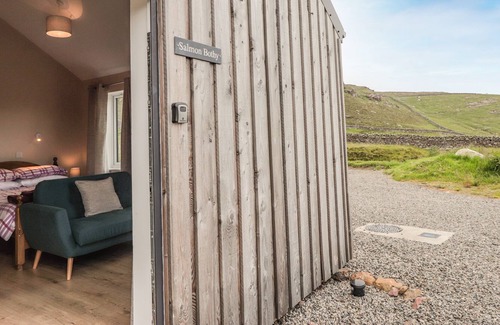 Oldshoremore Cottage | SALMON BOTHY, romantic in Kinlochbervie