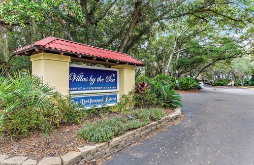 Jekyll Island Condo | Salt Air Nook - Right By Beach/Pool