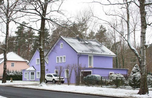 Bad Saarow Apartment | Salt apartment butterfly between forest & lake