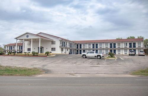 Graham Hotel | Salt Creek Lodge