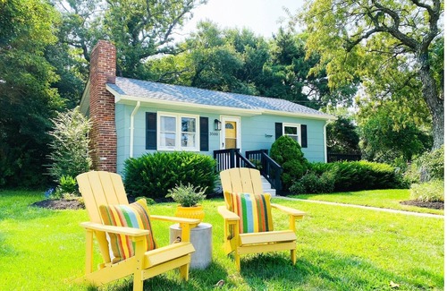Villas Cottage | Salt-Kissed Cottage Escape - Sweet Seascape Beach Cottage Bliss!