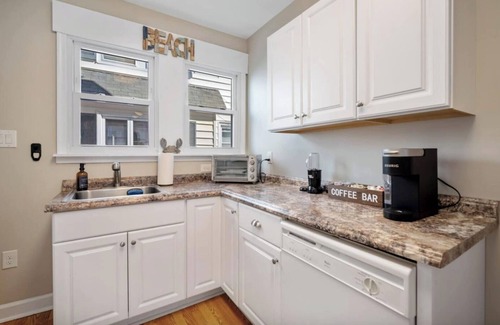 Margate City Condo | Salt Life Retreat Unit A-2BR/2BA, Heart of Margate