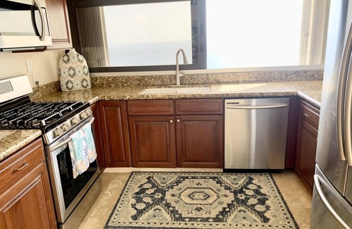 Estate Lovenlund Condo | Salt Water Cure! Where Waves Wash Your Worries Away!