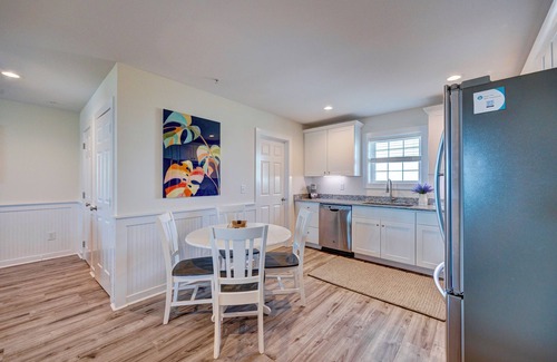 Surf City Apartment | Saltwater Suites, 203 Queen 2nd Floor