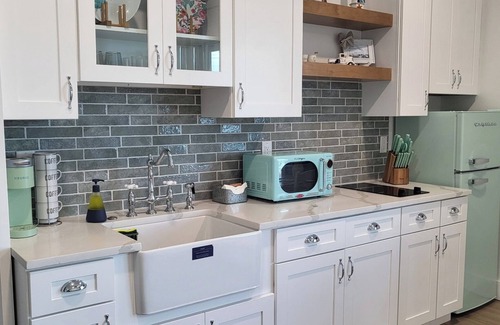 Beverly Beach Apartment | SALTY DOG LODGE Unit #2 -New Oceanfront King Studio-Pet Friendly!954-616-7200