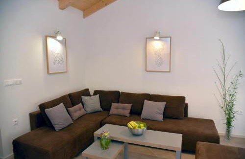 Okrug House | Salum