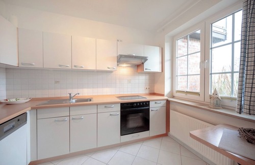 Behrensdorf Apartment | Salzwiesenglück - first floor apartment with terrace for families