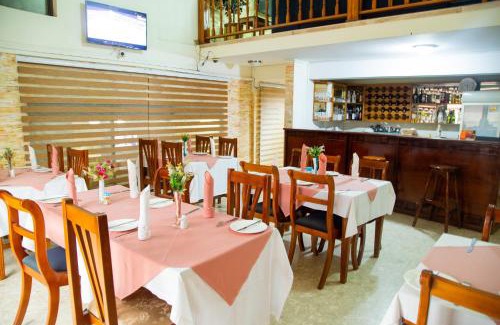 Accra Hotel | Sam's Cottage Hotel