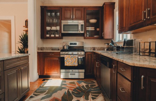South Division House | Samaya House Cozy 2BR 2 Baths Downtown Orlando