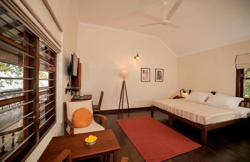 Kollam Resort | Samiira on Ashtamudi Lake