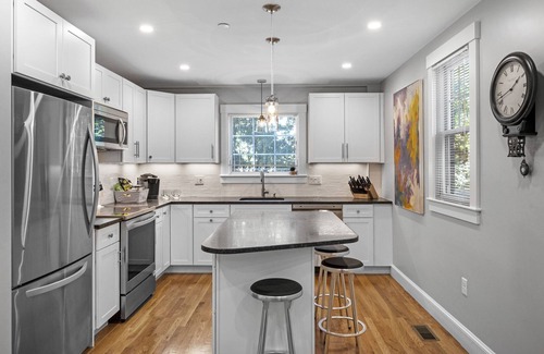 Marblehead Condo | Samuel Tucker House - Downtown Luxury 2 Bedroom Condo