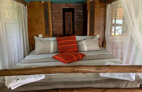 Jinja Cabin | Samuka Island Retreat