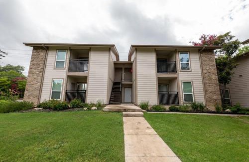 Uptown Apartment | San Antonio Cozy Tourist Full Apartment