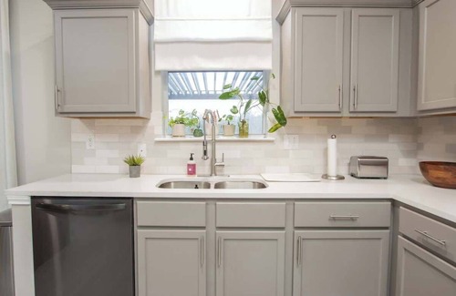 Wetmore House | San Antonio Retreat Family Home. 4/2.5 w/Yard