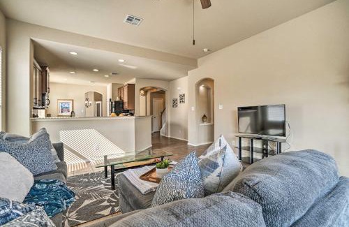 Timberwood Park House | San Antonio Retreat with Fireplace and Pool Access!
