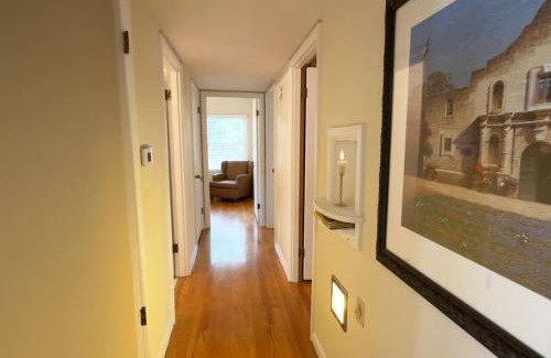 Shearer Hills - Ridgeview House | San Antonio Star - 3 BR by Alamo Quarry Market