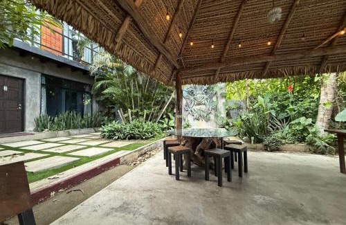 Costa Esmeralda Bed & Breakfast | San Carlos Surf Resort & Eco Lodge
