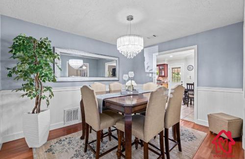 Northeast Heights House | San Gabriel Stunner - An Irvie Home