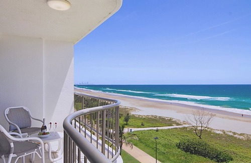 Tugun Apartment | San Simeon 47 - Absolute Beachfront Tugun - Min. 3 Night Stays!