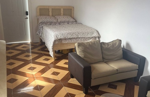 Marsh Harbour Bed & Breakfast | SanAndros Airbnb