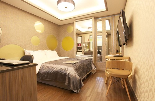 Gwangjeong-dong Hotel | Sanbon Zzam