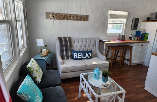 York Cottage | Sand Dune Cottage, 2 BRs, Kitchen, living and a patio