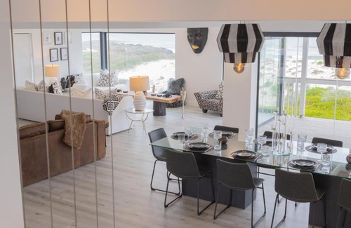 Yzerfontein Villa | Sandbanks Villa
