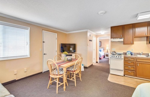 Downtown Cannon Beach House | Sandcastle Inn #605 - Beachcomber Vacation Homes