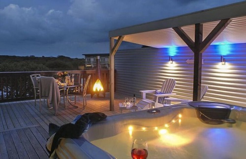 Winnard's Perch Villa | Sanderling House - Two Bedroom Villa, Sleeps 4