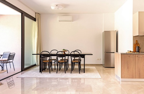 Agios Tychon Apartment | Sanders River Plaza - Fancy 2-Bdr Apt with Balcony