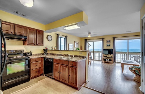 Surfside Beach Condo | Sandfiddler 301 - Oceanfront Condo in Surfside Beach