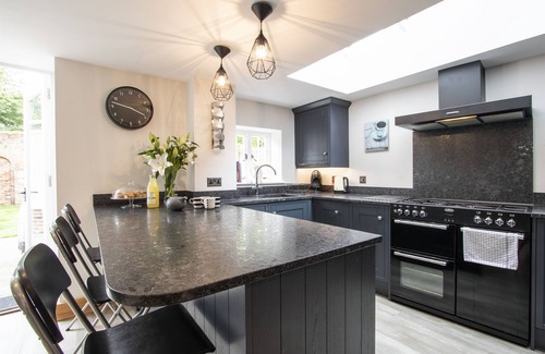 Sandwich House | SandiCottage - Charming Quintessentially English Cottage