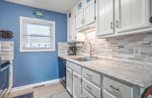 Carolina Beach Apartment | Sands III #2B - A BluSea