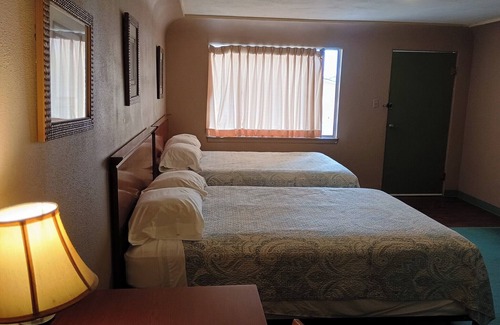 Walsenburg Hotel | Sands Motel