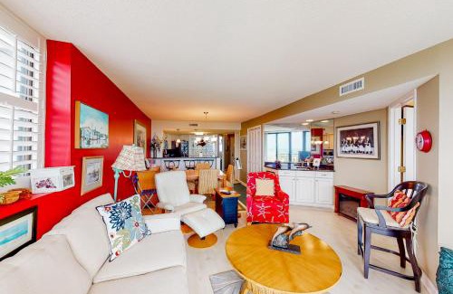 Atlantic Beach Apartment | Sands Villa 323