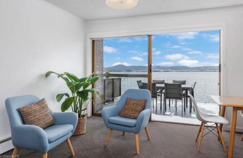 Sandy Bay Apartment | Sandy Bay Waterfront