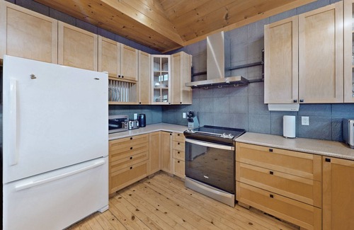 McKellar Cottage | Sandy Beach Muskoka 4 Beds Cottage