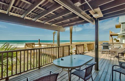 Miramar Beach House | Sandy Bottoms - Fabulous West End House & Hot Tub!
